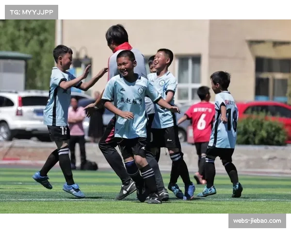 西甲基金会项目走进加那利群岛，为偏远地区儿童提供足球训练