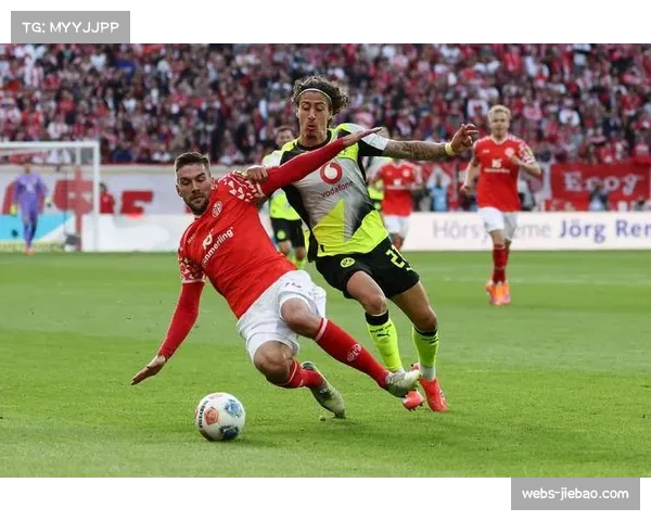 奥格斯堡2-1力克不莱梅，德米罗维奇点射制胜